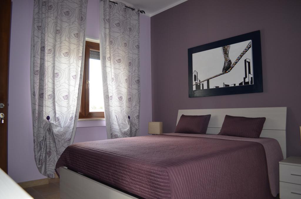 Lambruschini 69 Bed and Breakfast Fiumicino Rum bild